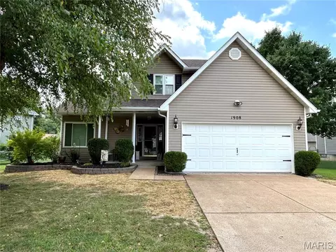 Exterior - 1908 Mid Summer Dr, Imperial, MO 63052 photo 2 of 6