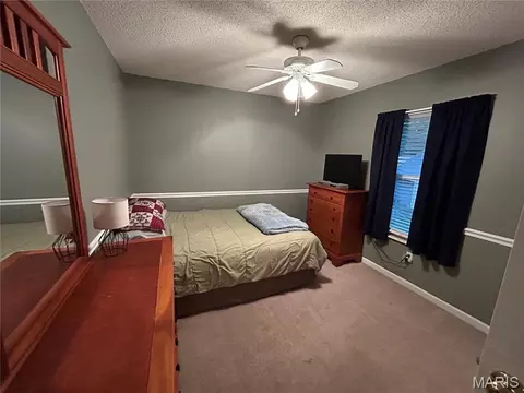 Bedroom - 1908 Mid Summer Dr, Imperial, MO 63052 photo 3 of 7