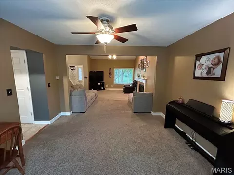 Entry Way - 1908 Mid Summer Dr, Imperial, MO 63052 photo 1 of 5