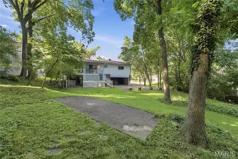 Exterior - 205 Morewood Dr, Manchester, MO 63011 photo 5 of 7