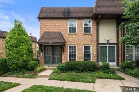 11766 Casa Grande Dr, Saint Louis, MO 63146
