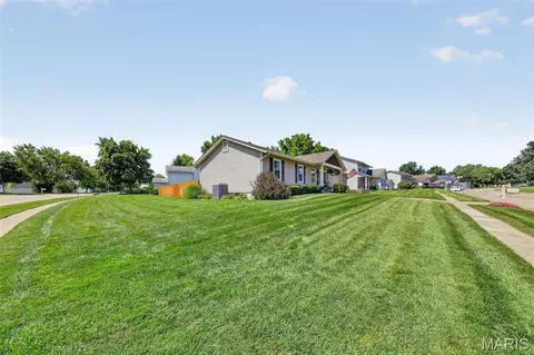 Exterior - 6402 High Meadow Dr, O'fallon, MO 63368 photo 3 of 12