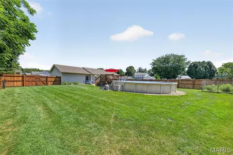 Exterior - 6402 High Meadow Dr, O'fallon, MO 63368 photo 10 of 12