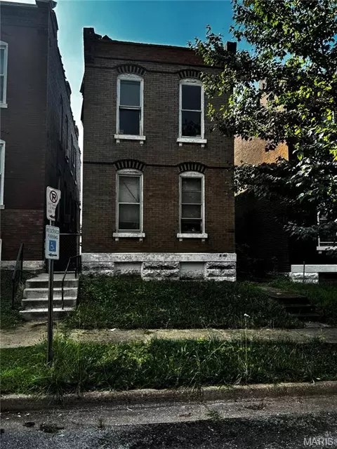 5210 S Compton Ave, Saint Louis, MO 63111