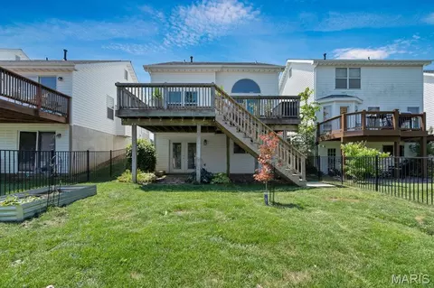 Exterior - 293 Tyndale Dr, O'fallon, MO 63366 photo 7 of 10