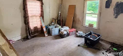 807 E Market, Christopher, IL 62822 photo 3