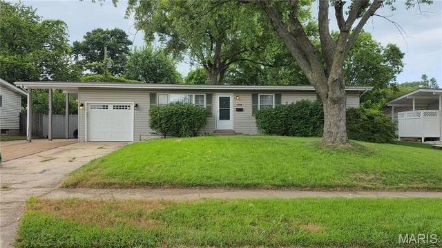 1255 Night Dr, Florissant, MO 63031
