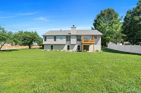 Exterior - 7196 Heald Dr, O'fallon, MO 63368 photo 3 of 7