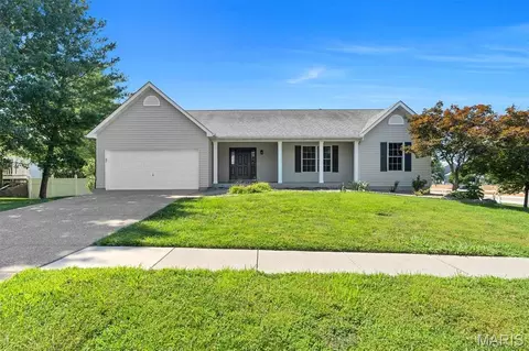 Exterior - 7196 Heald Dr, O'fallon, MO 63368 photo 6 of 7