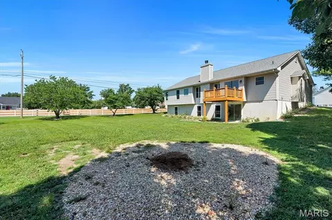 Exterior - 7196 Heald Dr, O'fallon, MO 63368 photo 4 of 7