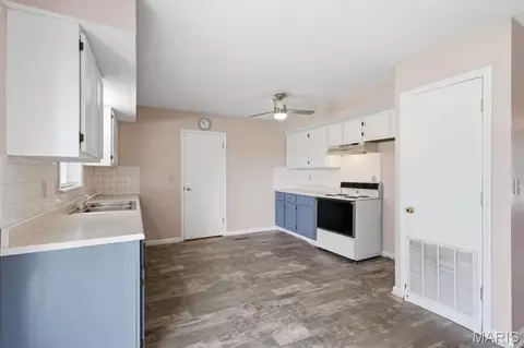 Kitchen - 98 Highway Ww, Sullivan, MO 63080 photo 3 of 4