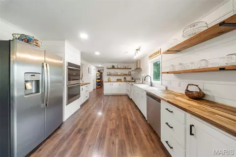 Kitchen - 5293 Highway O, Rolla, MO 65401 photo 1 of 3