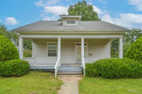 302 N Alton St, Lebanon, IL 62254