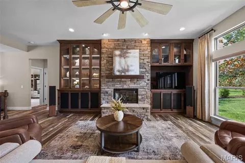 Living - 605 Joyce Ann Dr, Manchester, MO 63021 photo 1 of 1