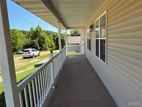 Exterior - 16531 Hoyt, Saint Robert, MO 65584 photo 2 of 4
