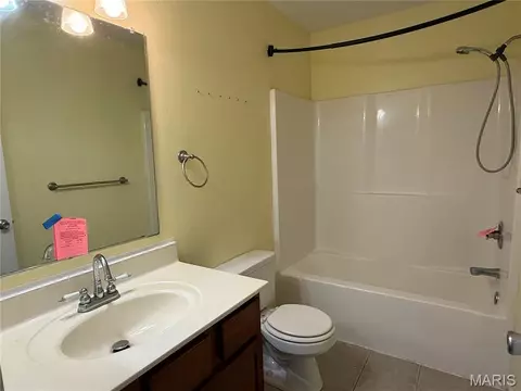 Bath - 16531 Hoyt, Saint Robert, MO 65584 photo 2 of 2