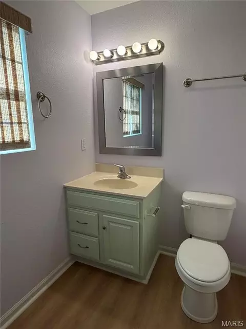 Bath - 24630 Taylor Ln, Saint Robert, MO 65584 photo 3 of 7