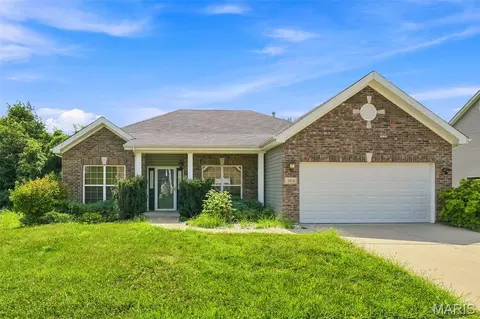 3916 Albers Pointe Dr, Florissant, MO 63034