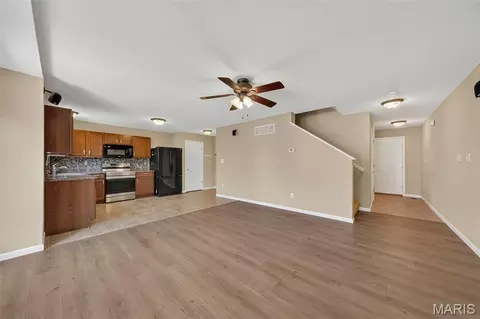 Entry Way - 607 Spring Mnr, O'fallon, MO 63368 photo 1 of 1