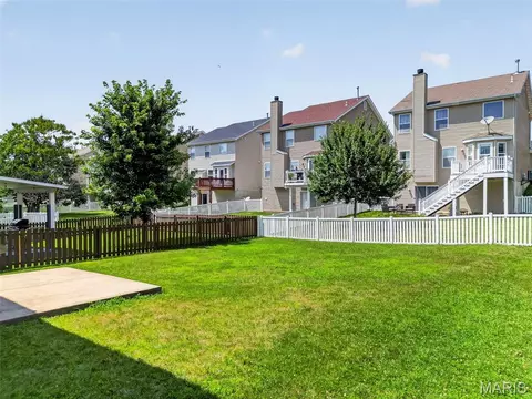 Exterior - 607 Spring Mnr, O'fallon, MO 63368 photo 4 of 7