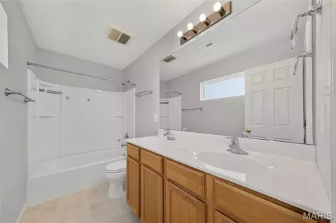 Bath - 607 Spring Mnr, O'fallon, MO 63368 photo 2 of 2