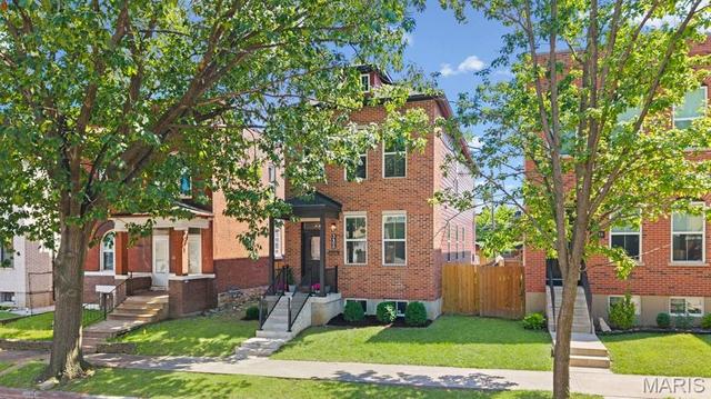 3406 Vista Ave, Saint Louis, MO 63104