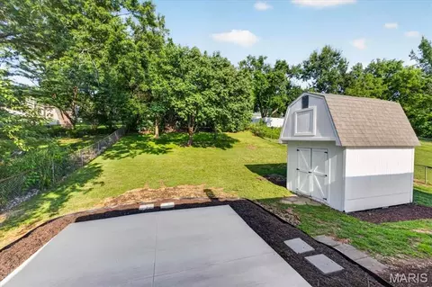 930 Bellestri Dr, Ballwin, MO 63021 photo 32