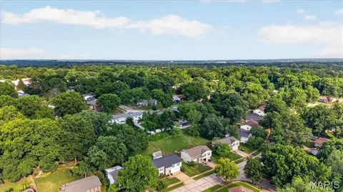 930 Bellestri Dr, Ballwin, MO 63021 photo 39