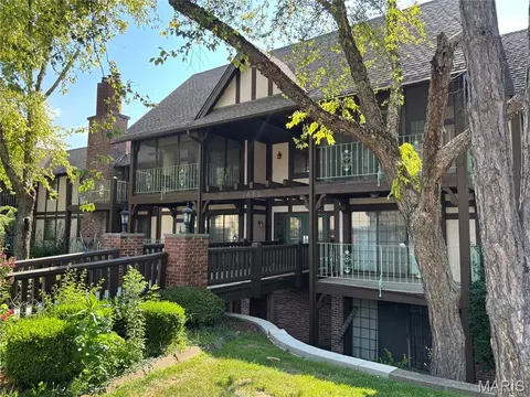 1440 Heritage Lndg #105, Saint Charles, MO 63303