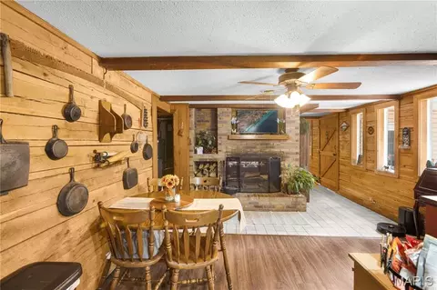 Dining - 16343 Shady Mount Dr, Dexter, MO 63841 photo 2 of 2