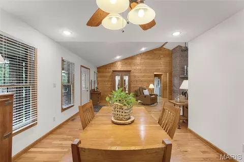 Dining - 662 Carolina Pl, Jackson, MO 63755 photo 2 of 3