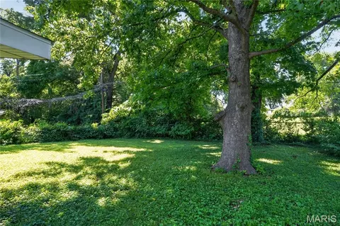 6851 Woodhurst Dr, Berkeley, MO 63134 photo 18