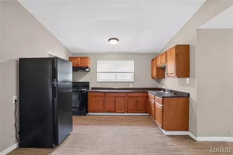 6851 Woodhurst Dr, Berkeley, MO 63134 photo 6