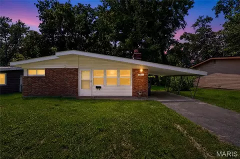 6851 Woodhurst Dr, Berkeley, MO 63134 photo 2