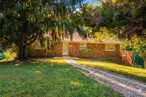 14145 Old Jamestown Rd, Black Jack, MO 63033