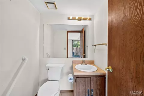 Bath - 3 Dixons Ct #G, O'fallon, MO 63366 photo 1 of 2