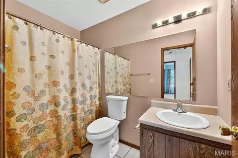 Bath - 3 Dixons Ct #G, O'fallon, MO 63366 photo 2 of 2