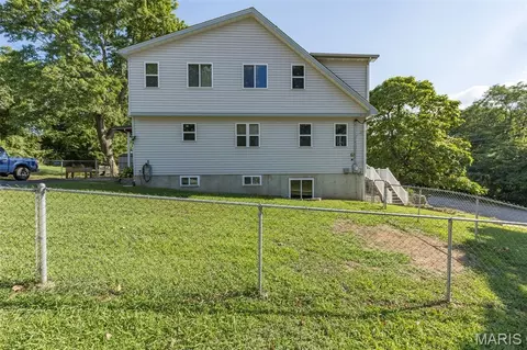 Exterior - 803 E 3rd St, De Soto, MO 63020 photo 6 of 9