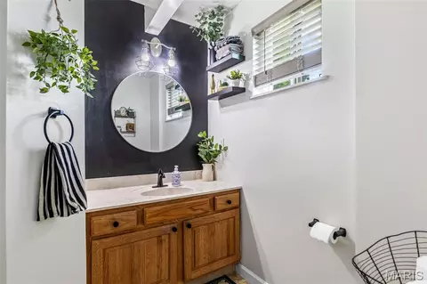 Bath - 803 E 3rd St, De Soto, MO 63020 photo 1 of 5