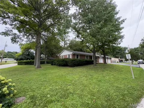 Exterior - 2035 Valmont Dr, Arnold, MO 63010 photo 10 of 11