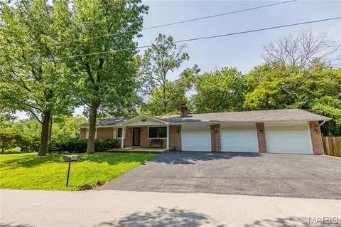 Exterior - 2035 Valmont Dr, Arnold, MO 63010 photo 1 of 11