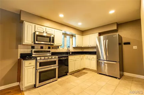 Kitchen - 2035 Valmont Dr, Arnold, MO 63010 photo 1 of 2