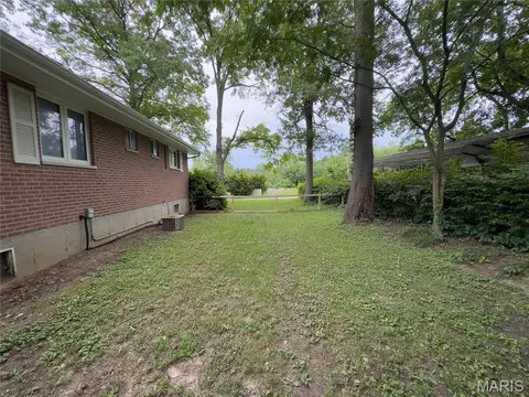 Exterior - 2035 Valmont Dr, Arnold, MO 63010 photo 7 of 11
