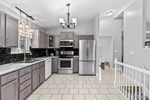 Kitchen - 23388 Forest Haven Dr, Wright City, MO 63390 photo 4 of 4