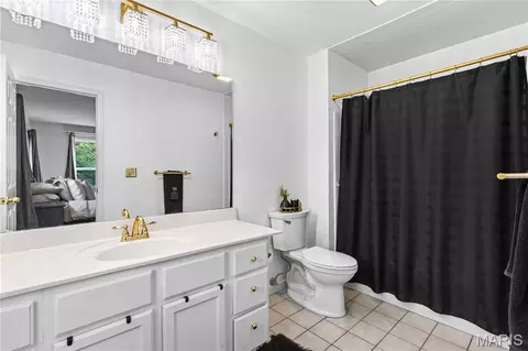 Bath - 23388 Forest Haven Dr, Wright City, MO 63390 photo 1 of 3