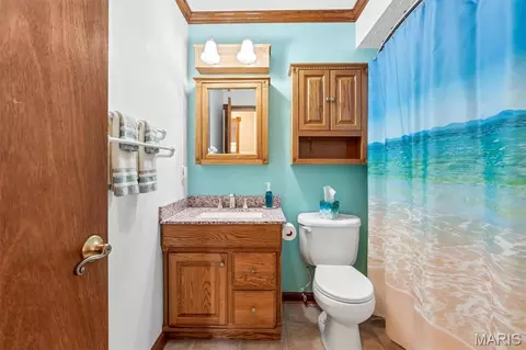 Bath - 15740 Ruby Ln, Wright City, MO 63390 photo 1 of 3