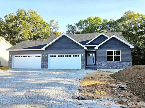 9840 Ridgecrest Dr, Hillsboro, MO 63050