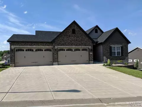 9840 Ridgecrest Dr, Hillsboro, MO 63050