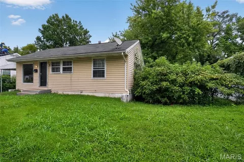 10308 Galloway Dr, Saint Louis, MO 63137