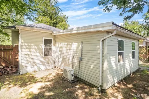 212 W Davidson Ave, Chaffee, MO 63740 photo 8
